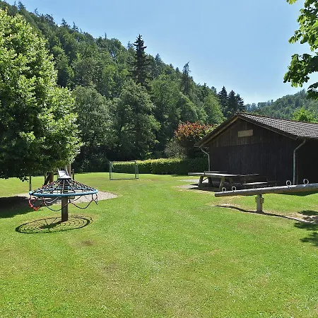 Mit Eigener Terrasse In Hueddingen Apartmán